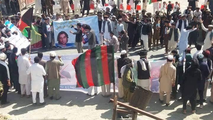 لاريون کوونکي: د کرکټ ځينو لوبغاړو سره توپيري چلند کېږي