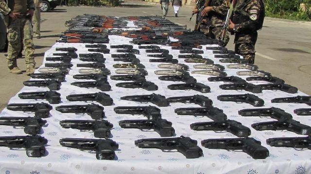 یک محمولۀ بزرگ سلاح درهرات کشف وضبط گرديد