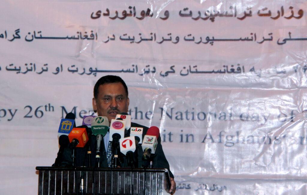 بتاش: افراد فاسد در وزارت ترانسپورت را افشا مى کنم