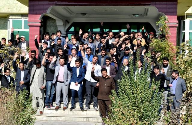 برخى کارکنان آيسا: در قسمت معاشات ما حق تلفى مى شود