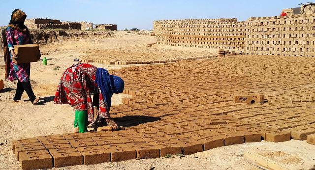 Jawzjan: War-hit women, kids work at kilns to eke out living