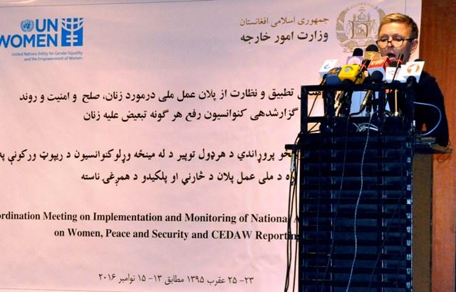 سفیر فنلند: زنان افغان قربانی دسیسه های سیاسی می شوند