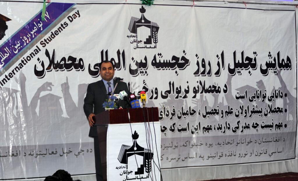 محصلین نسبت به بيکارى احتمالى بعد از فراغت از تحصیل نگران اند