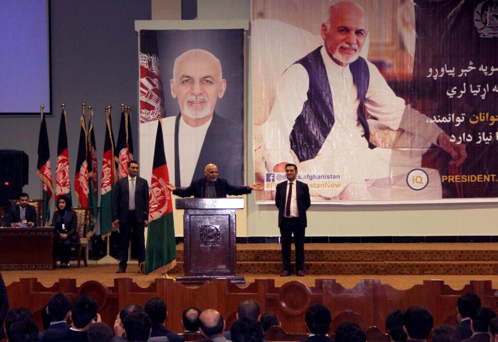 غنی: در شبانه روز ۱۸ ساعت کار می کنم، که بیشتر آن صرف مدیریت جنگ می شود