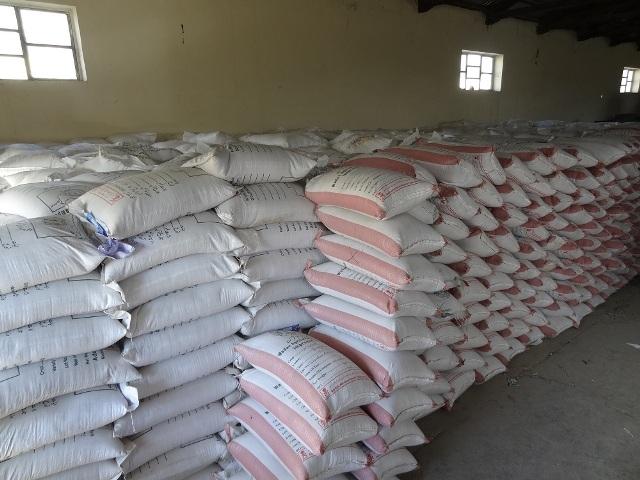 1,600 families in Panjsher receive cash, refined seed