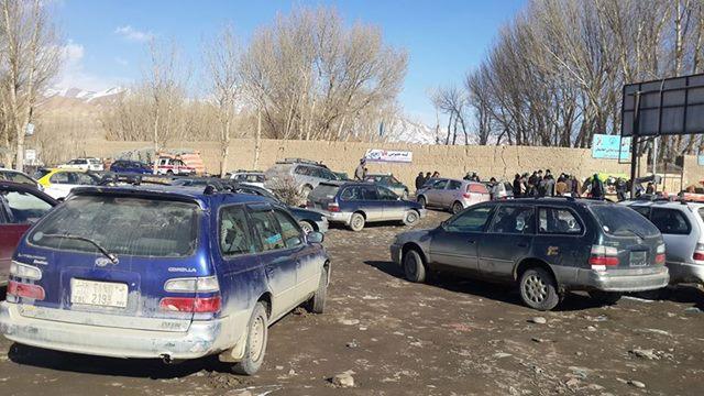 Clampdown on illegal cars sparks protest in Kunduz