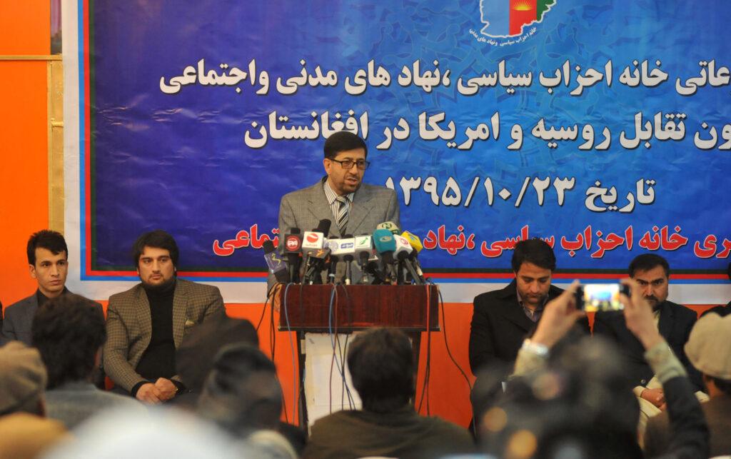 شماری از احزاب سیاسی: تقابل روسیه با امریکا در افغانستان نگران کننده است