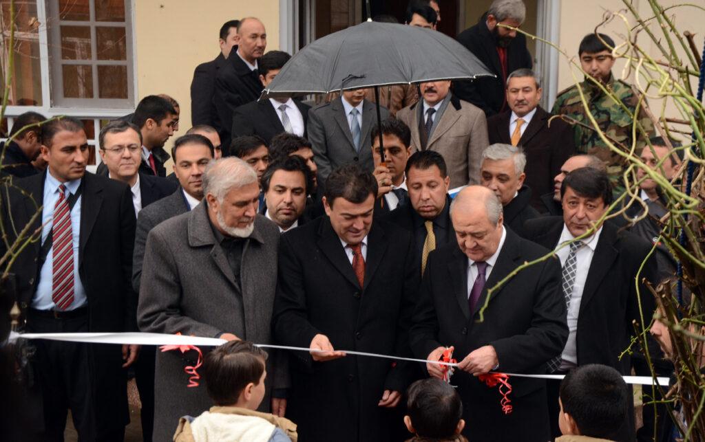 سه قرارداد همکارى تجارتى ميان افغانستان و ازبکستان امضا شد