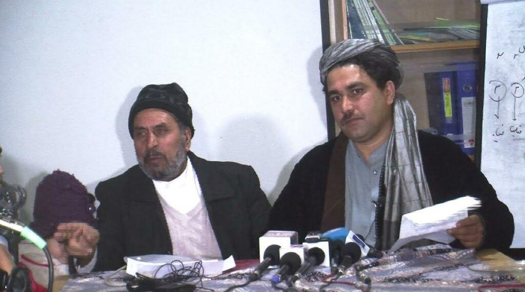 د يو وژل شوي صراف کورنۍ له طالبانو سره د يو ځاى کېدو ګواښ وکړ