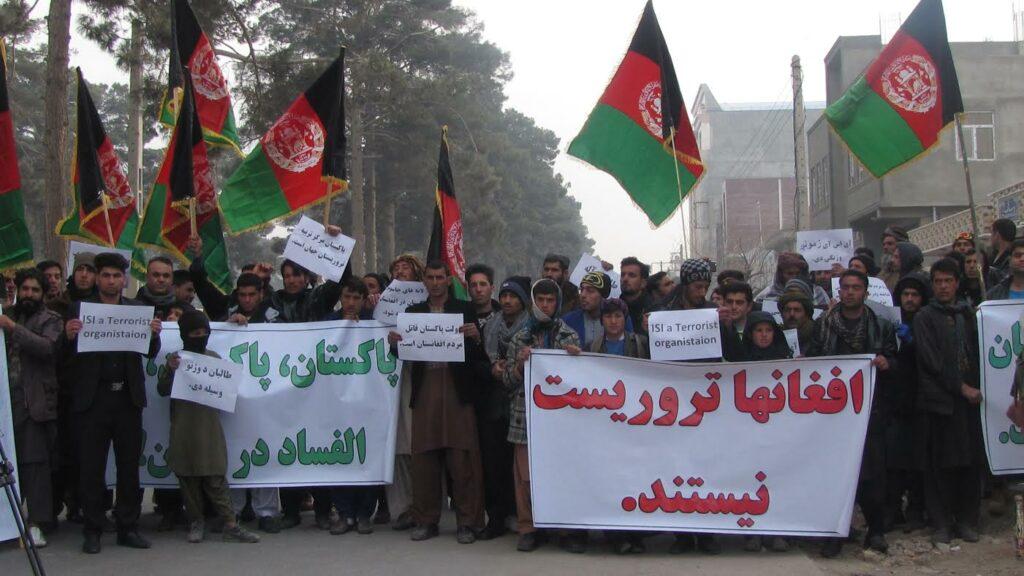 مظاهره کنندگان خواهان مسدود شدن کنسولگری پاکستان در هرات شدند