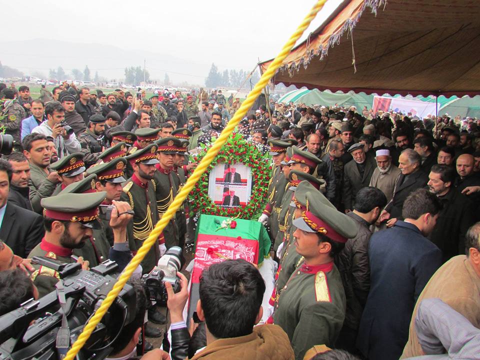 Pir Gilani laid to rest in ancestral graveyard