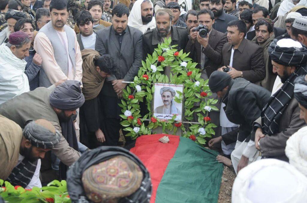 د کندهار د مرستیال والي جنازه خاورو ته وسپارل شوه