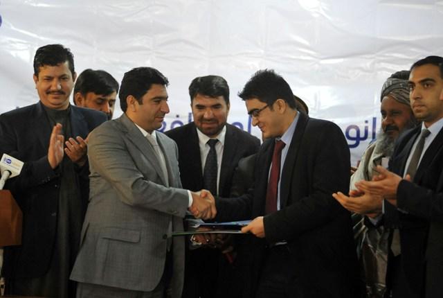 یک بانک خصوصی ۲۵ میلیون دالربه بخش صنعت افغانستان قرضه می‌دهد