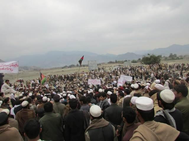 Thousands rally against cross border shelling