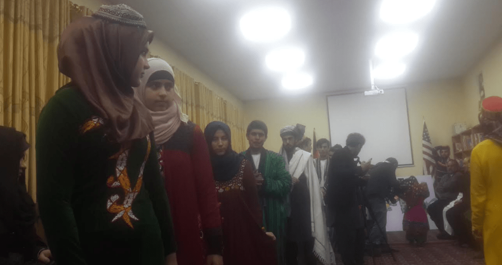 نخستين نمایش لباس های محلی در شبرغان راه اندازی شد