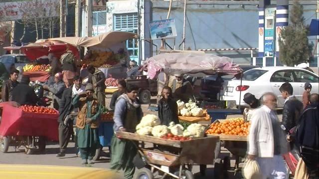 Poverty-stricken Herat youth turn to vending
