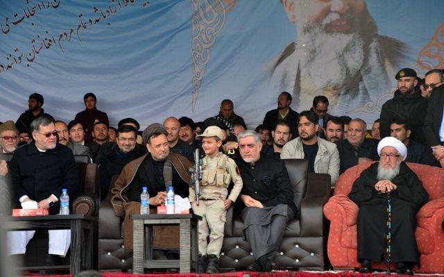 محقق: رييس جمهور و رييس اجرائيه به تعهدات شان عمل کنند