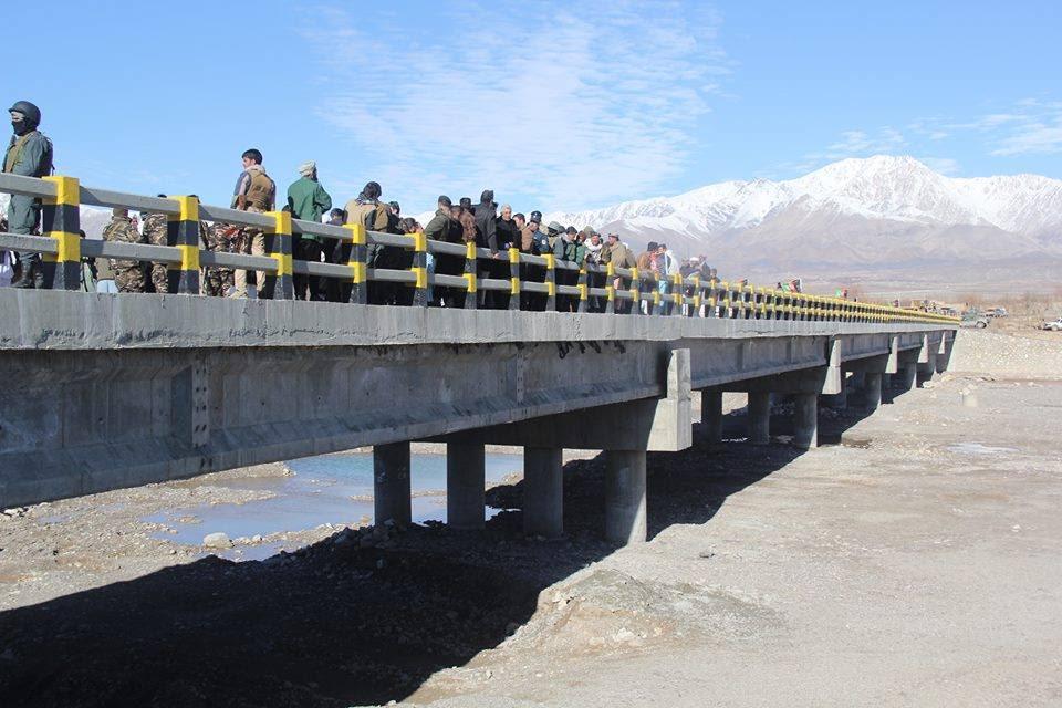 یک پل ٢٠٠ مترى  بالاى دریاى هریرود اعمار شد