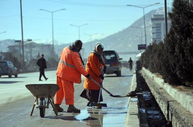 Kabul Municipality hires women for cleanliness