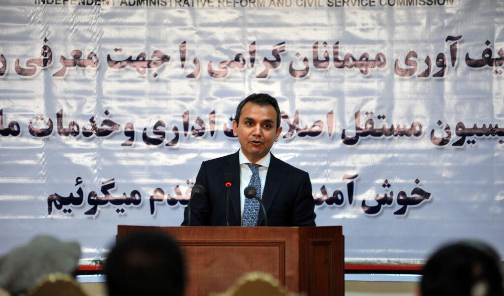 داکتر عبدالله بر غيرسياسى بودن کميسيون اصلاحات ادارى تاکيد کرد