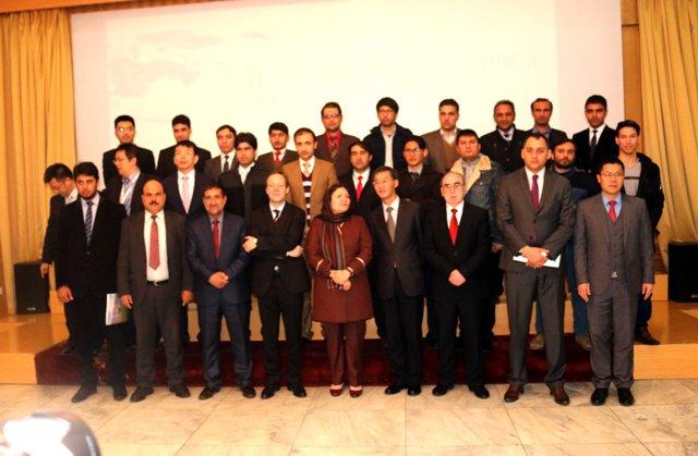 گروهی از استادان زمین شناسی افغانستان برای آموزش به چین اعزام می شوند