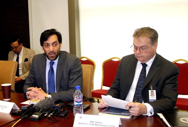 امريکا افغانستان را در بخش اقتصادى همکارى مى کند