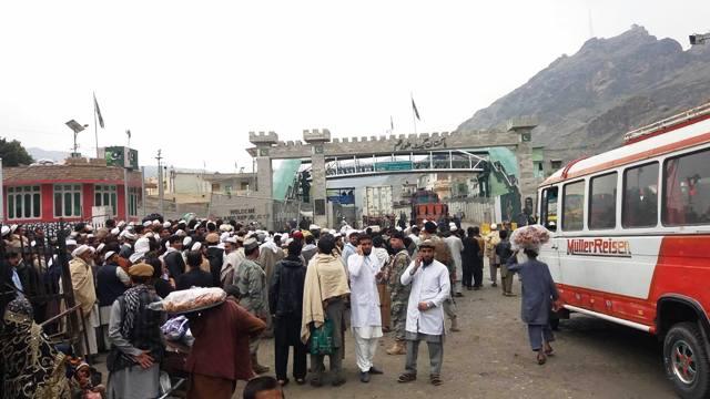 Af-Pak border crossings, trade routes reopen