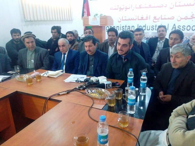 “براى بهتر شدن اقتصاد کشور توجه به توليدات داخلى بیشتر گردد”