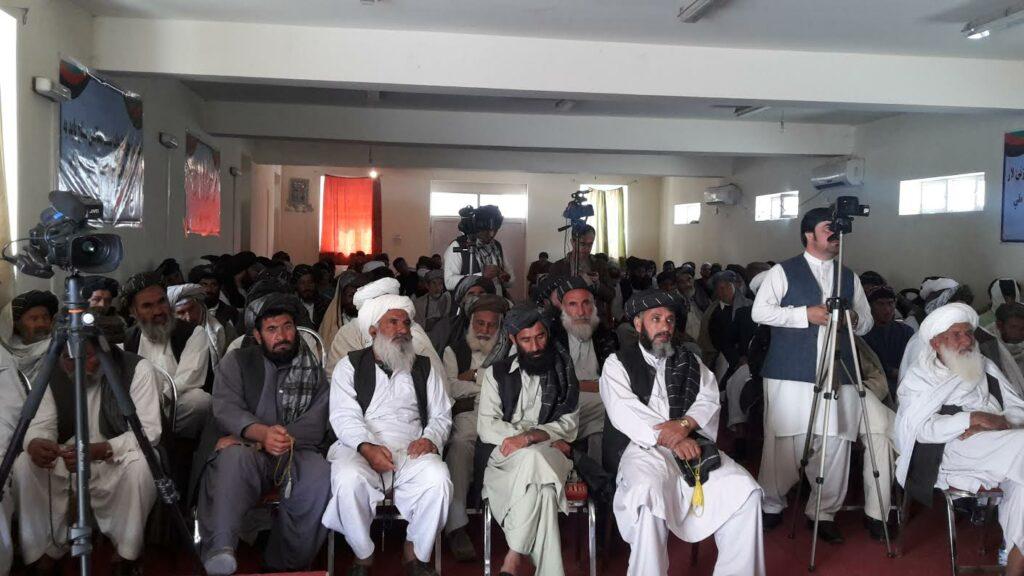 د هلمند عالمان: وسله وال  طالبان دې د سولې له پروسې سره يوځاى شي