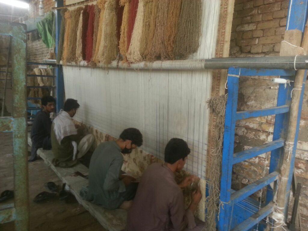 Afghan carpet business harmed by nosediving Af-Pak ties