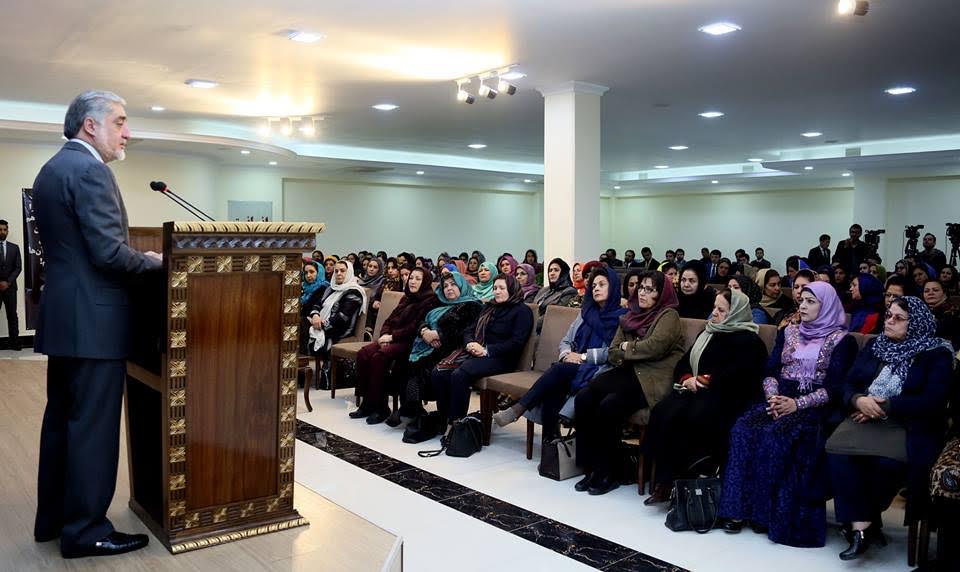 عبدالله عبدالله: باید  برای مبارزه با آزار و اذیت زنان تلاش های جدی تر صورت بگیرد