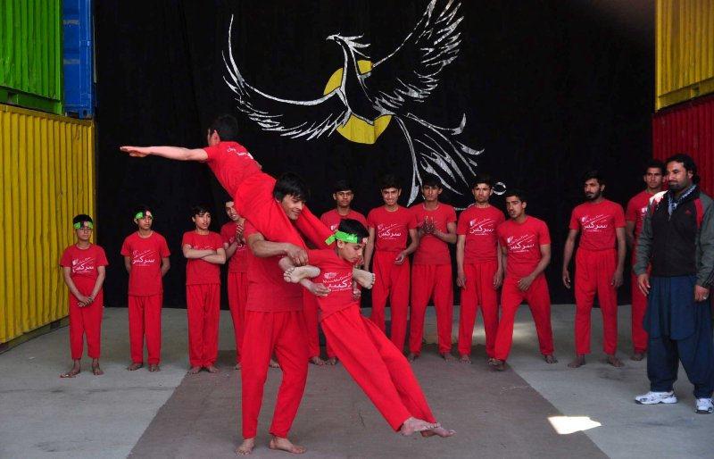 مرکز آموزشی “گل سنگ” در کابل گشایش یافت