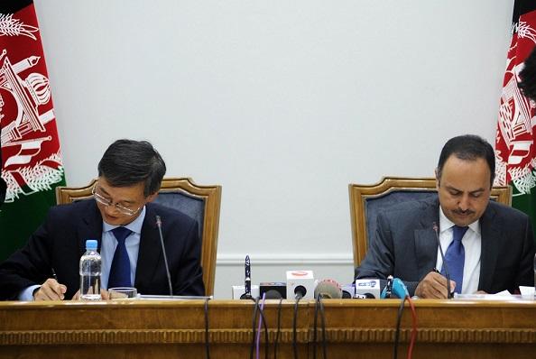 چين ٧٢ ميليون دالر با افغانستان کمک بلاعوض کرد