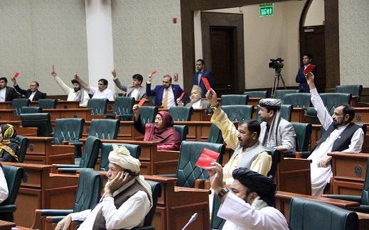 “گشت زنی و فیرهای هوایی هواداران احمدشاه مسعود توهین به ملت است”