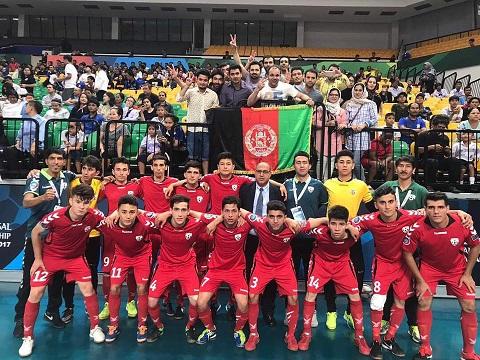 تيم فوتسال افغانستان بعد از کسب نايب قهرمانى در مسابقات آسيايى وارد کشور شد