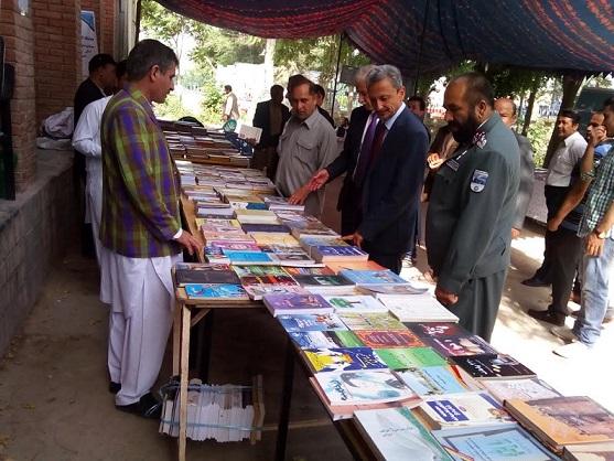 په بلخ کې د کتاب اوونۍ پيل شوه