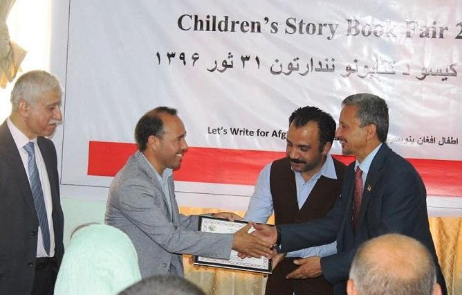 حکومت دې د لیکوالو ژوند او د هغوی د اثارو چاپ برخې ته پاملرنه وکړي