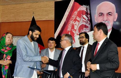 جاده ولسوالی اندخوی به قرغان ولایت فاریاب اسفالت می‌شود