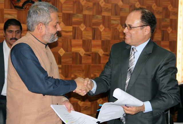 در سيزده ولايت دو صد مرکز جديد صحى ايجاد مى شود