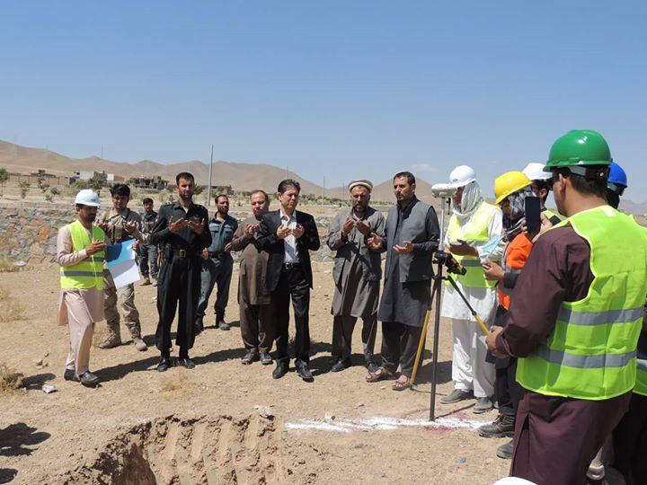 لوګر کې د برېښنا د دوو پروژو چارې پیل شوې