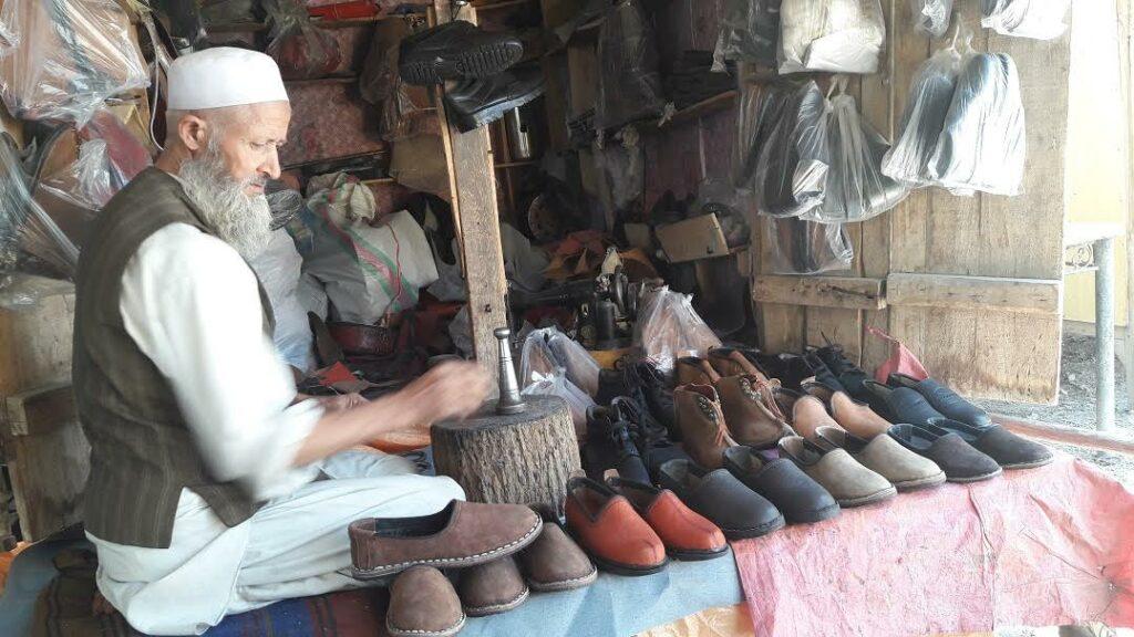Amid increasing sales, Takhar shoemakers demand facilities