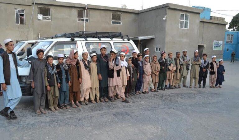 25 children rescued from being smuggled to Pakistan