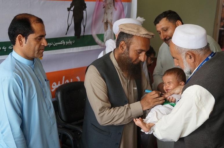 Polio vaccination drive kicks off amid security threats