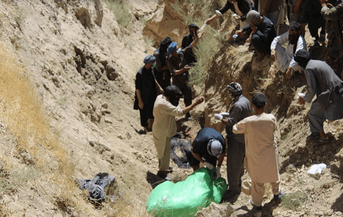 ٣٩ جسد در گورستان هاى گروهی در میرزاولنگ سرپل یافت شدند