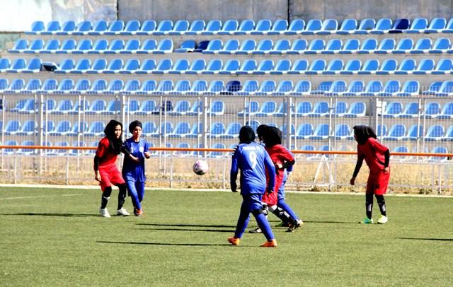 مسابقات لیگ فوتبال دختران کابل آغاز شد