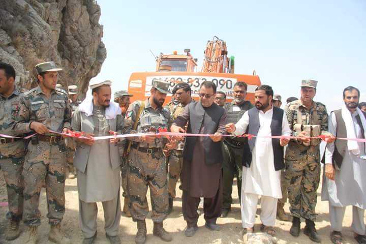 برای اولین بار سرک بلندترين پوستۀ کوه شمشاد ساخته شد