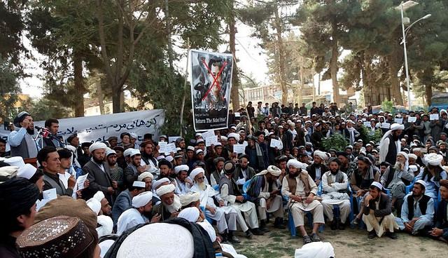 کشتار مسلمانان در برما و پخش اوراق تبليغاتى نيروهاى امريکايى محکوم شد