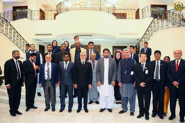 ډاکتر عبدالله د رڼو ټاکنو پر ترسره کېدو ټینګار وکړ