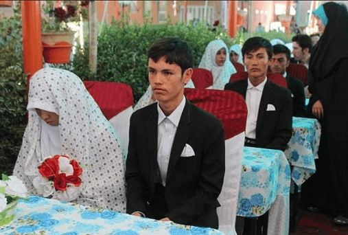 مزار کې د ۷۵ جوړو د ډله ييز واده مراسم ترسره شول