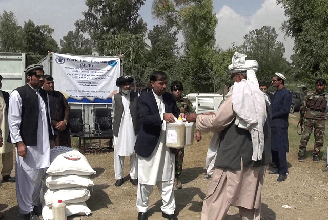 More than 110 IDP families get cash, food aid in Khost